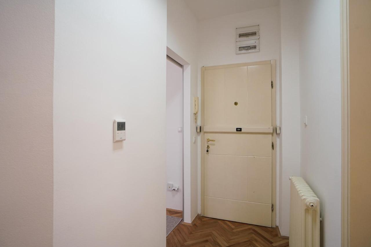 Quiet Luxury Family Apt Belgrade Fortress Center Exterior photo